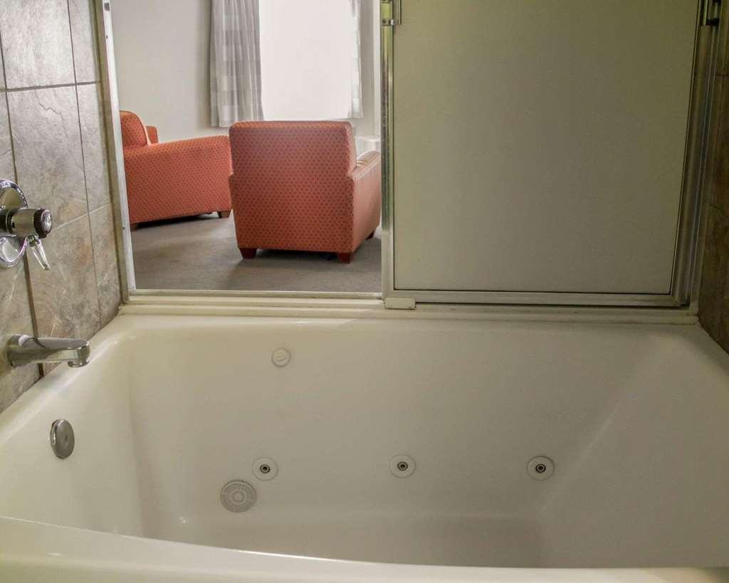 Sleep Inn Sandusky Room photo